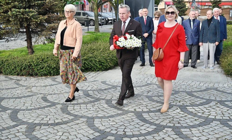 Region. Lewica w dniu święta pracy i przynależności do Unii